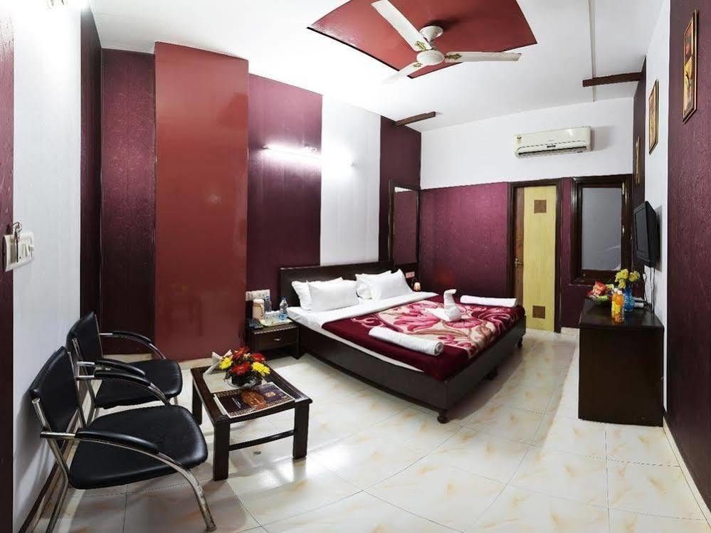 Hotel Hk Continental Amritsar Exterior photo